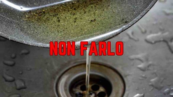 Olio nel lavello