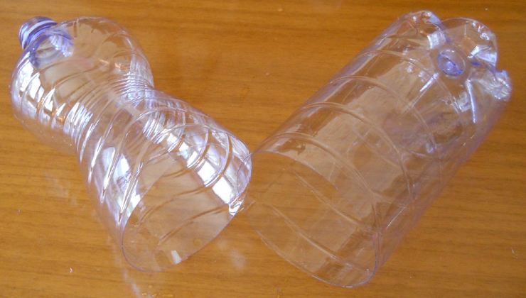 Riscaldare le bottiglie di plastica
