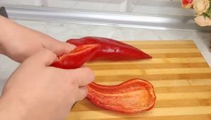 Tagliare il peperone