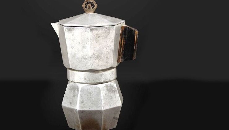 Una delle prime macchinette da caffè