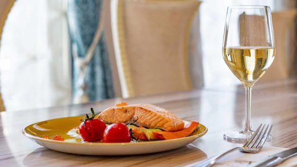 Vino bianco e pesce