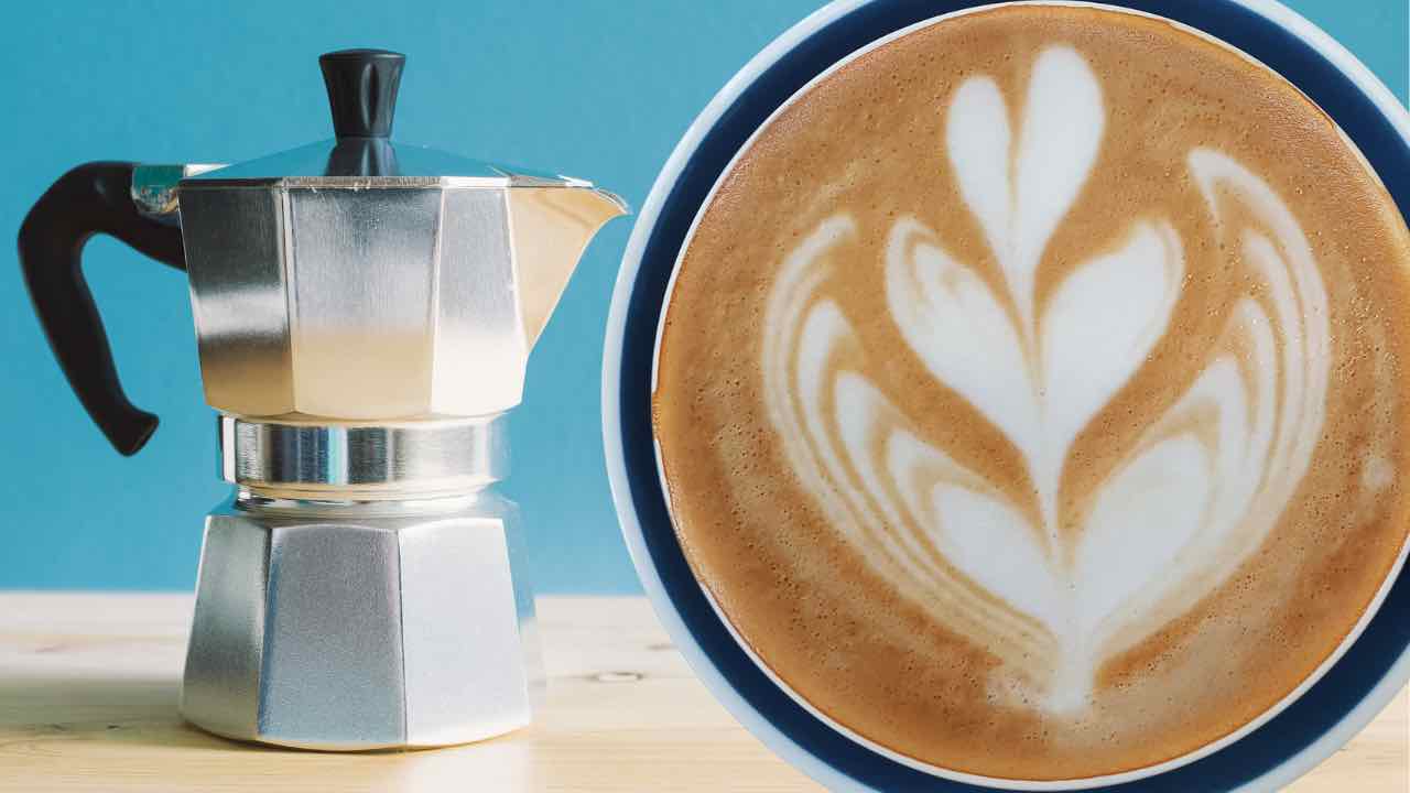 Creare la Schiuma del Cappuccino a Casa come al Bar