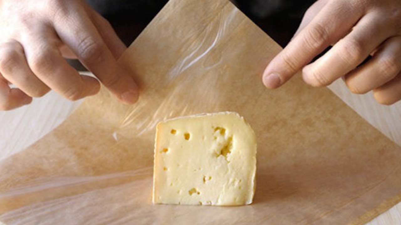 Come si conserva il formaggio in frigo: conoscevi questo trucco?