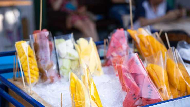 Frutta tagliata al supermercato