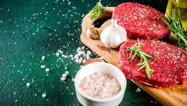 Carne tritata al burro, la ricetta pronta in 5 minuti per grandi e