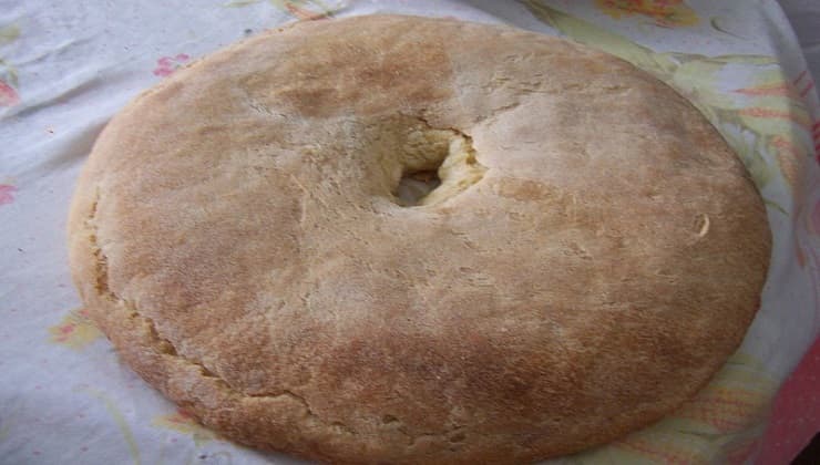 Pane a ciambella calabrese