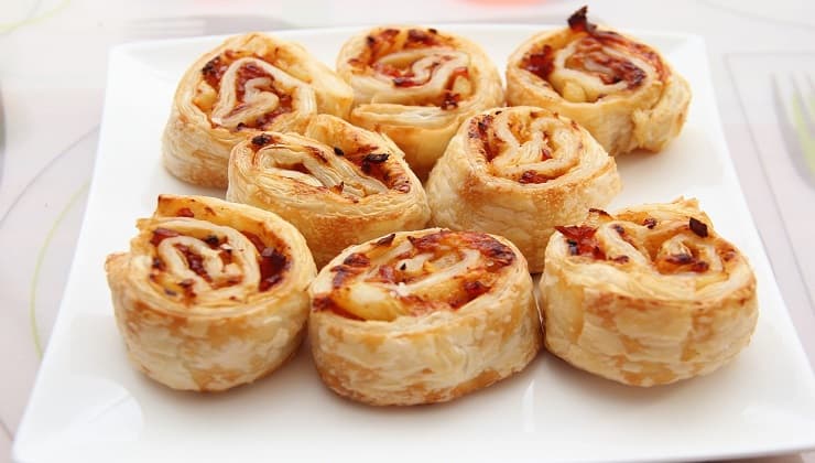 Rotoli di pizza