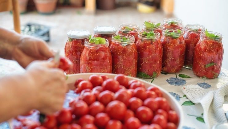 Salsa di pomodoro fatta a mano