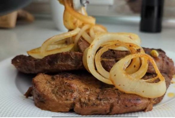 Carne arrosto con cipolle