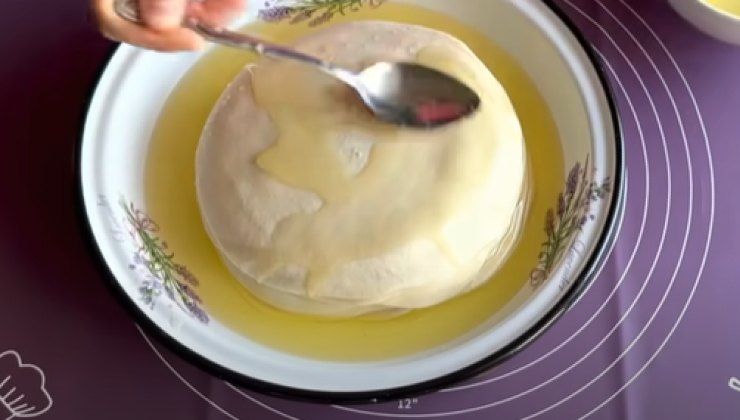 Ecco il motivo per cui aggiungere l'olio nell'impasto