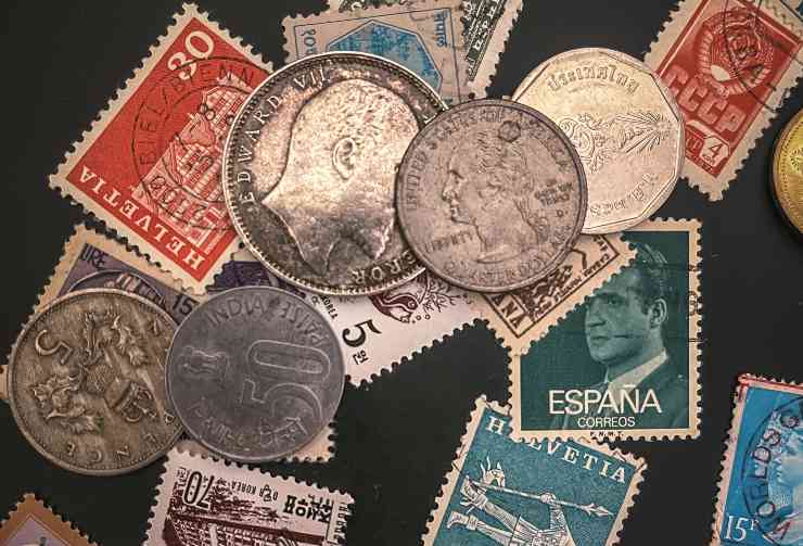 Monete e francobolli