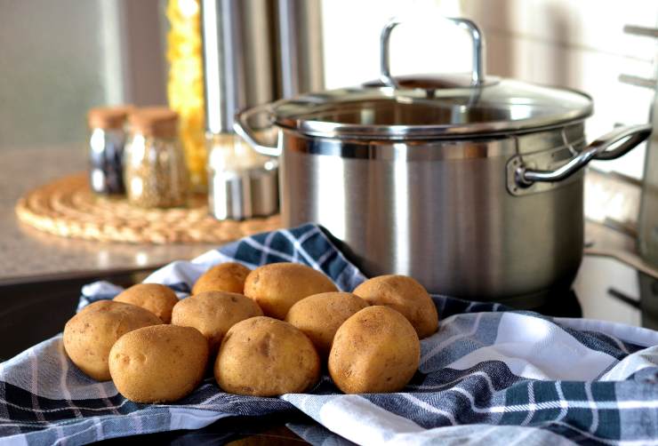 Mai gettare l'acqua di cottura delle patate