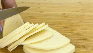 Tagliare il formaggio