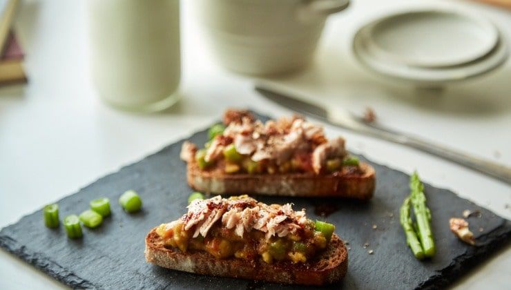 Bruschetta tonno e asparagi