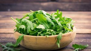 Ciotola di rucola fresca