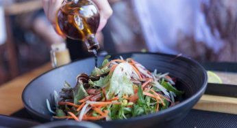 Quanto tempo prima condire l’insalata? La risposta non è scontata come sembra