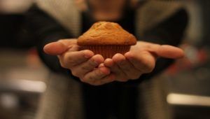 Muffin nella mano