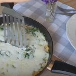 Questa frittata è una vera delizia in padella