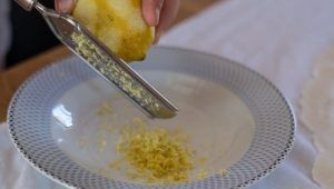 Scorza di limone biologico grattugiato