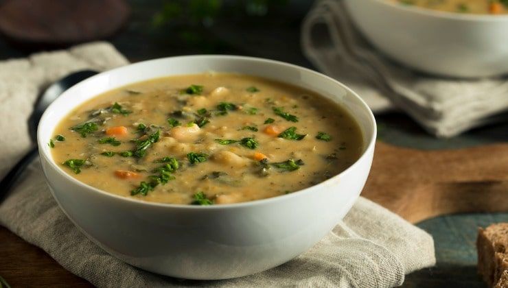 Zuppa di fagioli bianchi fatta in casa