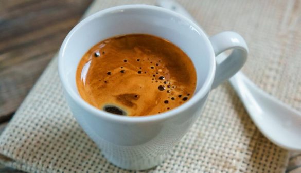 il caffè rende svegli