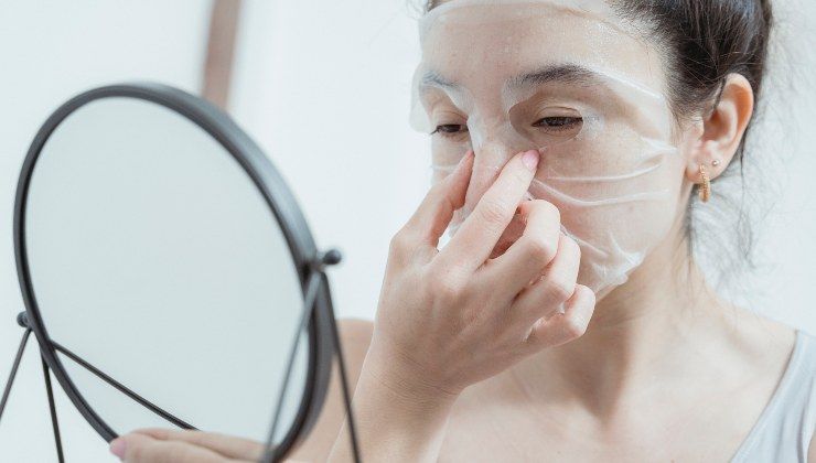 Maschera viso di carta