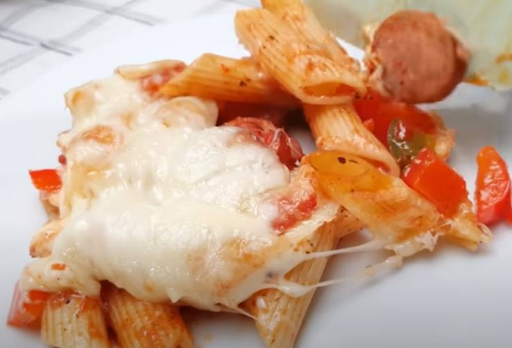 Pasta al forno alla salsiccia