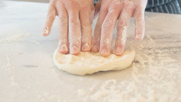 Preparazione pizza