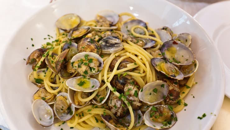 Spaghettini all'odore de mare, con vongole