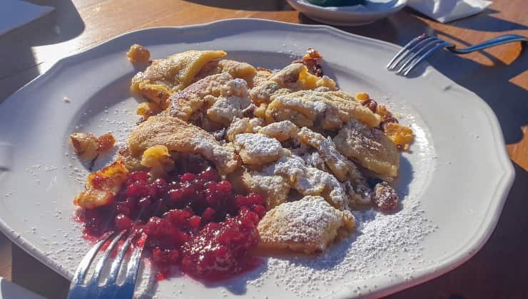 Kaiserschmarrn, dolce con mirtilli rossi