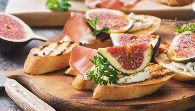 Pane, prosciutto e fichi