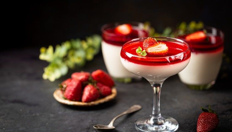 Panna cotta e fragole