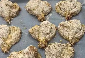 Cosce di pollo nella teglia