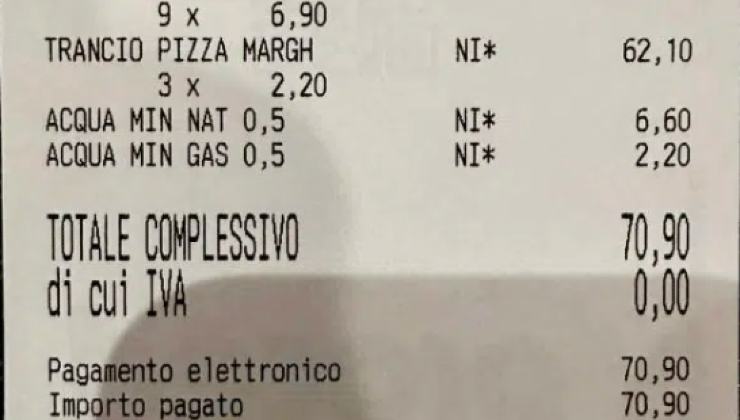 Lo scontrino della pizza sul traghetto