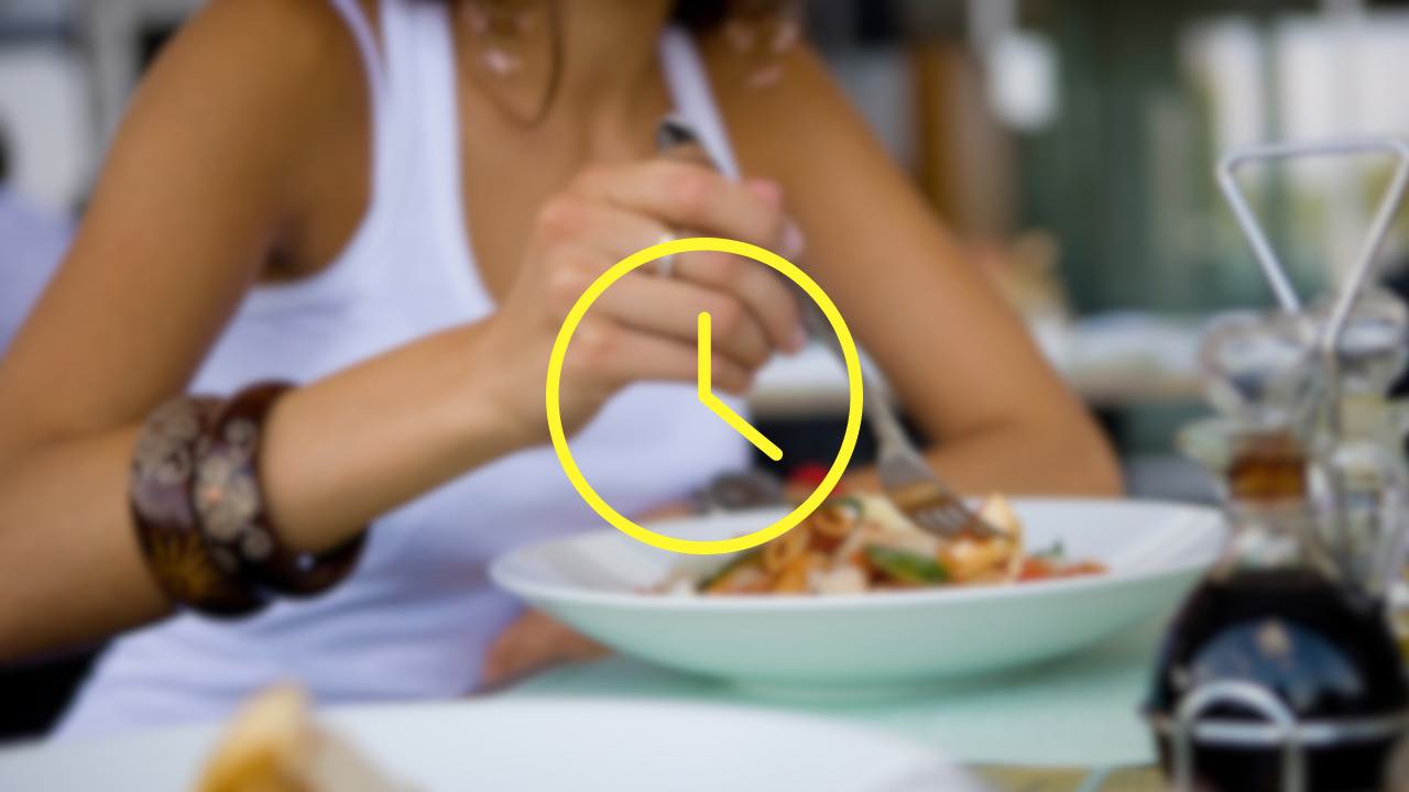 Estas son las razones por las que debe evitar comer a esta hora: Inesperado