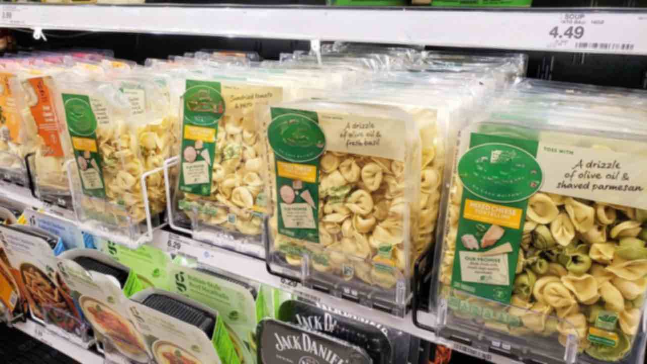 ¿Sabes quién produce los tortellini que se venden en Eurospin?  Ella nunca diría eso