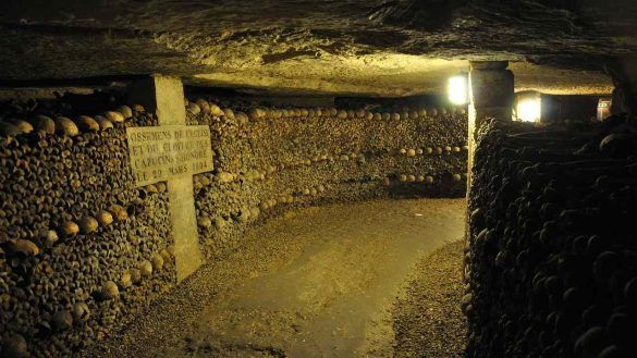 Visitare le catacombe di Parigi