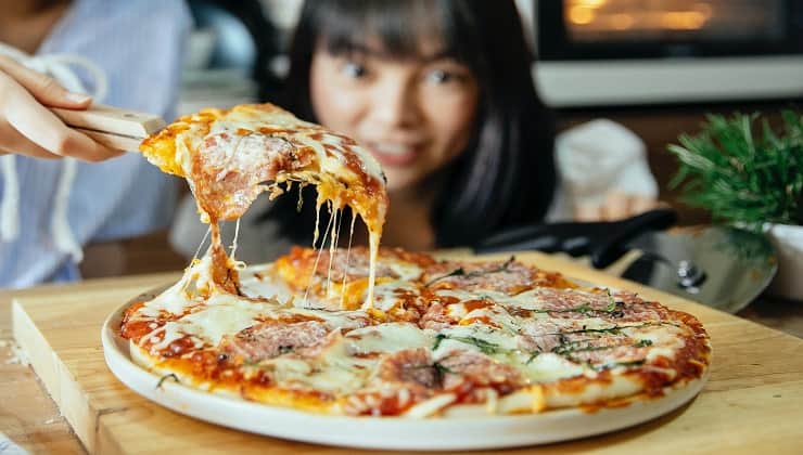 modo corretto per tagliare la pizza