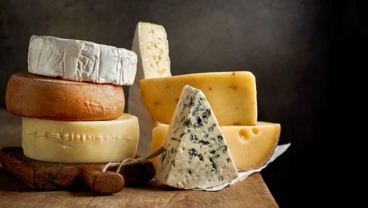 Vari tipi di formaggi