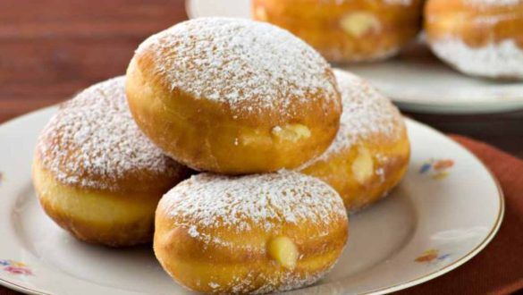 Bomboloni alla crema pasticcera