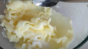 Schiacciare le patate