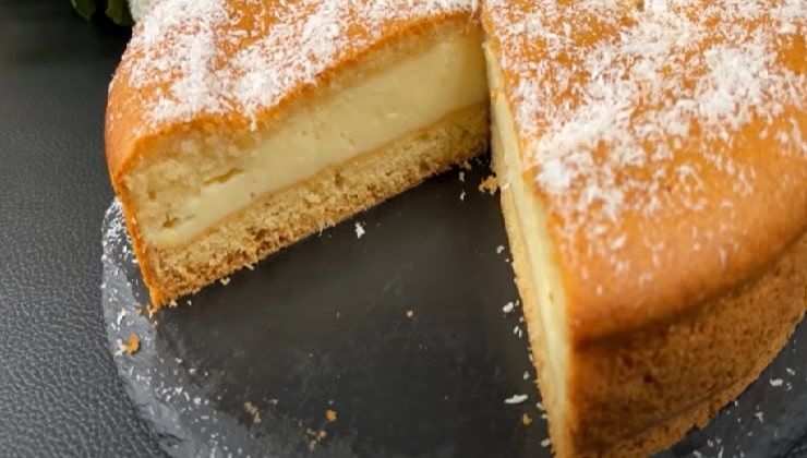 Torta al limone ripiena