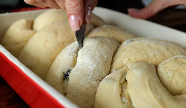 Treccia dolce con uvetta