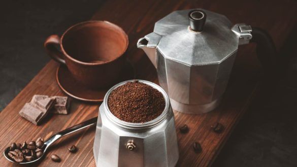 Come si serve il caffè a casa