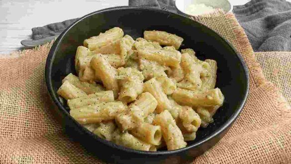 Pasta con crema di melanzane