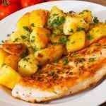 Petto di pollo con patate al forno