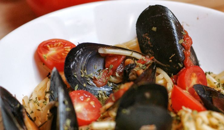 Tradizionali spaghetti con le cozze