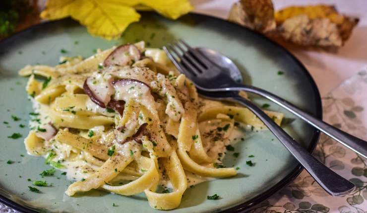 Tagliatelle con funghi