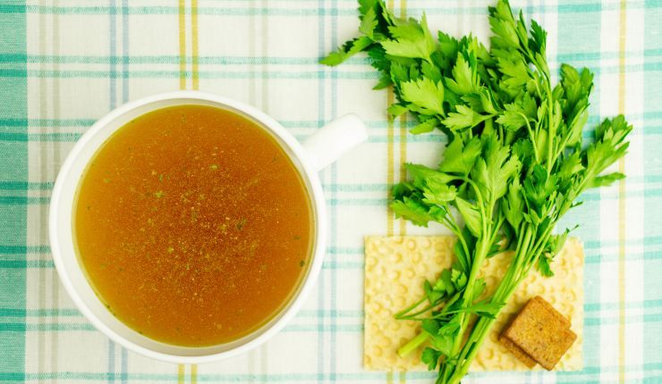 Letterine in brodo, la ricetta gustosa e simpatica per bambini