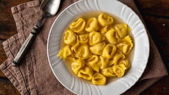 Che vino abbinare ai tortellini al brodo